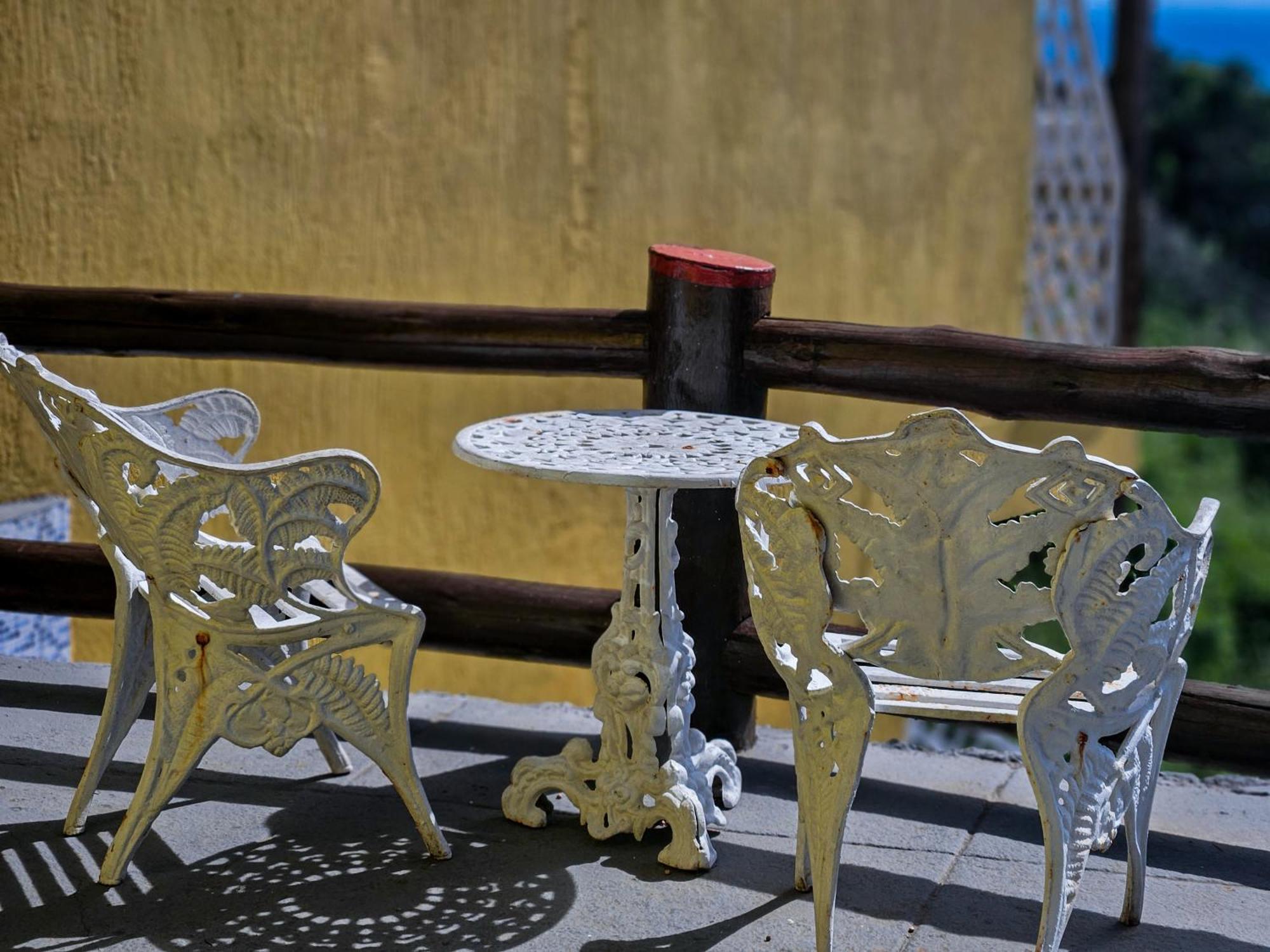 Bella Vista Ocean View Hotel Búzios Exterior foto A set of miniature furniture