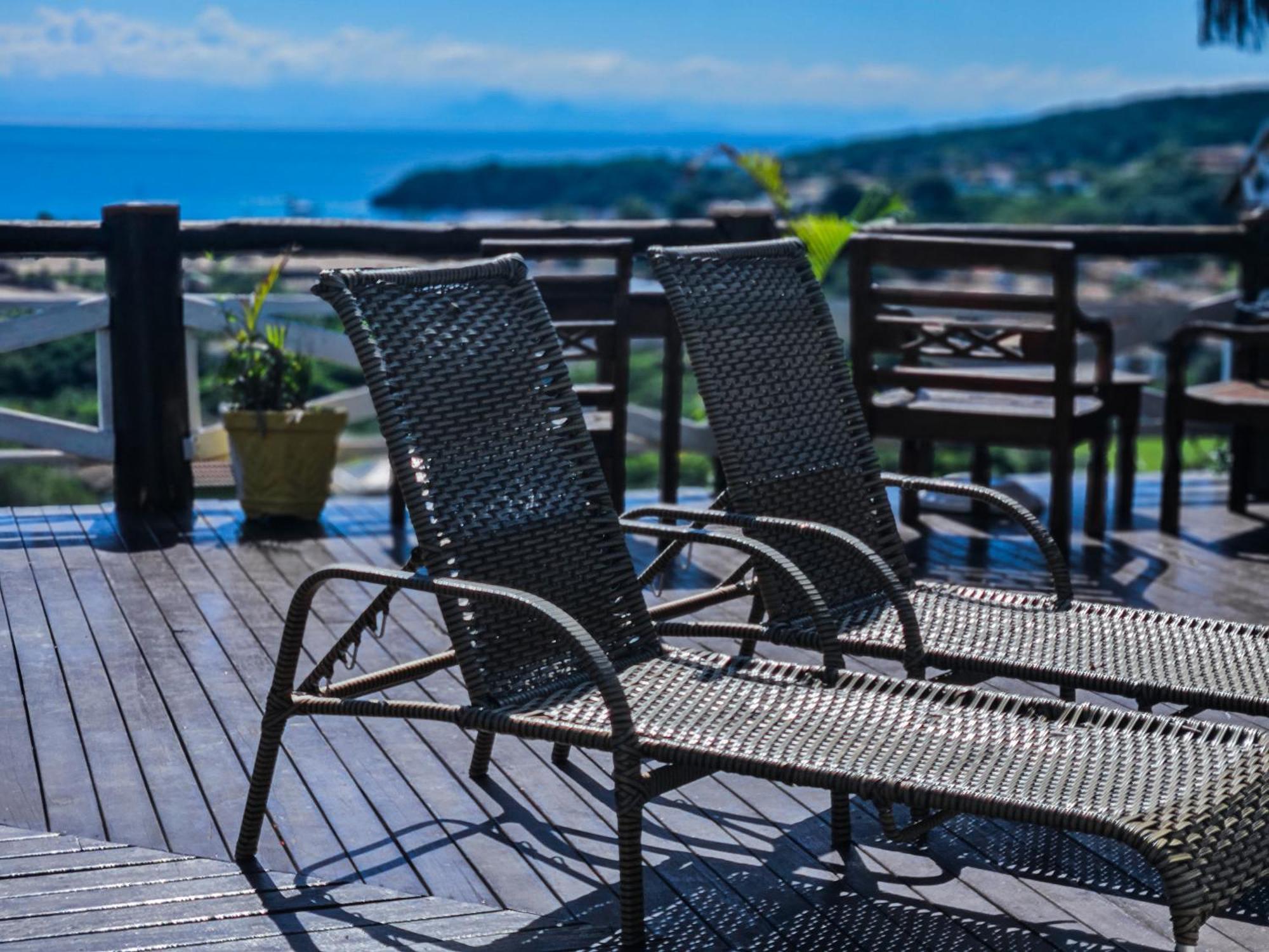 Bella Vista Ocean View Hotel Búzios Exterior foto A view of the ocean from the deck of a home in the community